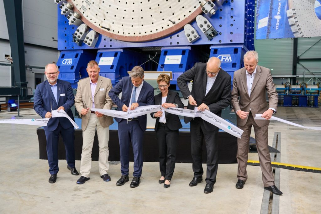Habeck inaugurates 115m+ Rotor Blade Test Rig - Baltic Wind