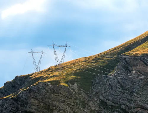 WindEurope: Plan działania UE na rzecz sieci pomoże odnawialnym źródłom energii, ale potrzebne są pilne działania w sprawie nadmiernych kolejek do połączeń