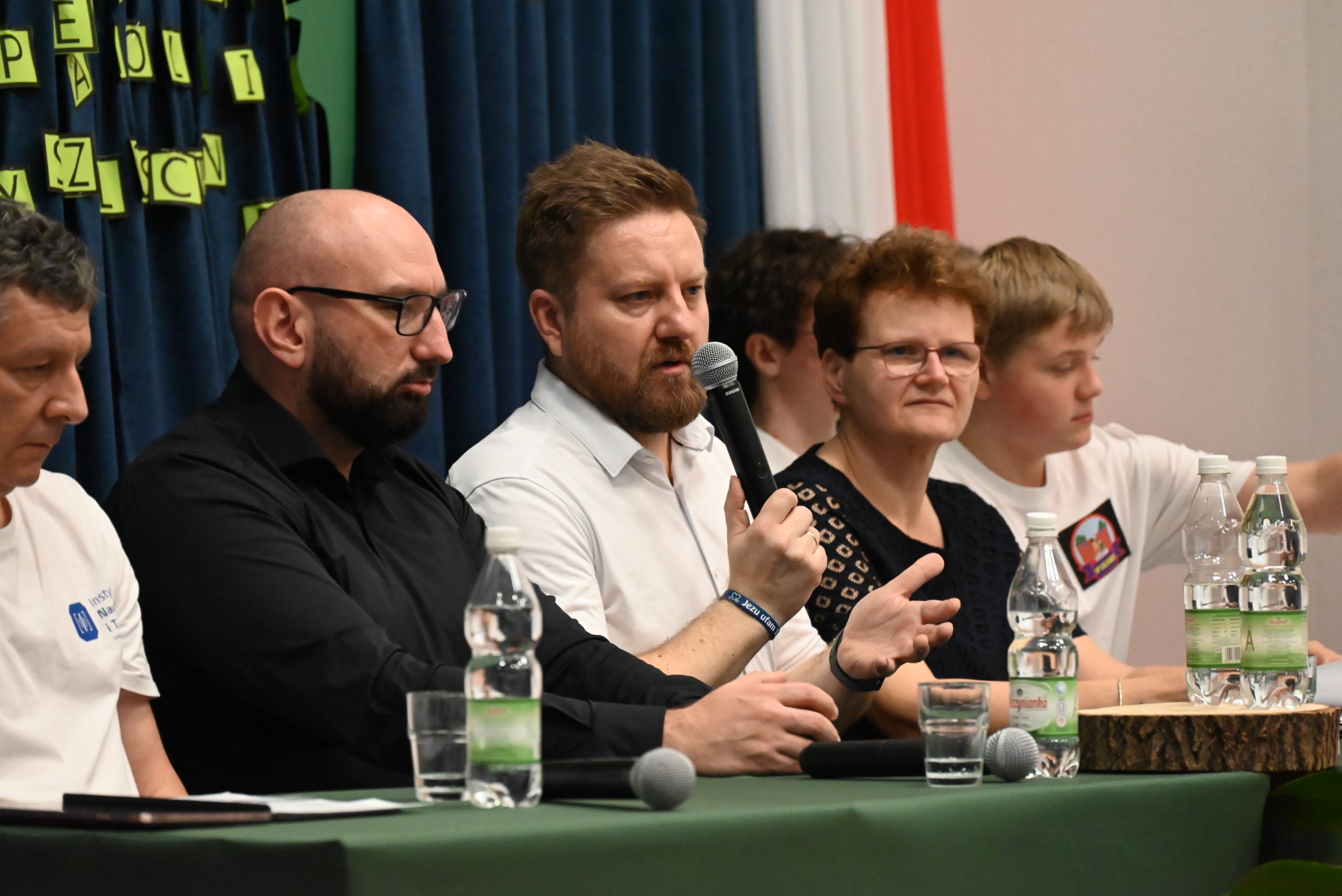 On the occasion of the signing of the letter of intent, a school debate on renewable energy sources was held; Source: PGE