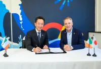 Hugh Kelly, Co-Founder & CEO Simply Blue Group and Toru Kuwahara, Executive Vice President, and General Manager of Global EX Division of Kansai Electric Power Co., Inc. (KEPCO)