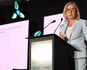 Ministra Paulina Hennig-Kloska na konferencji terminala offshore w Świnoujściu