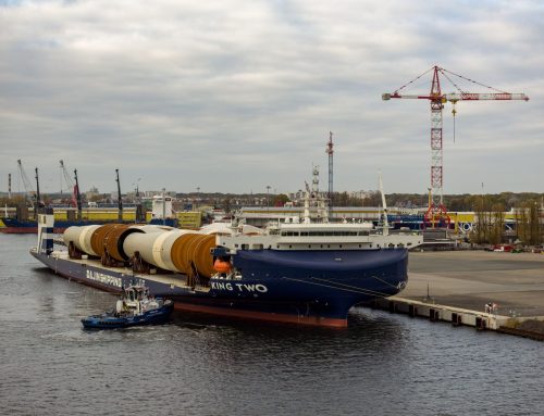 Pierwsze monopale dla farmy BC-Wind dotarły do terminalu offshore w Świnoujściu